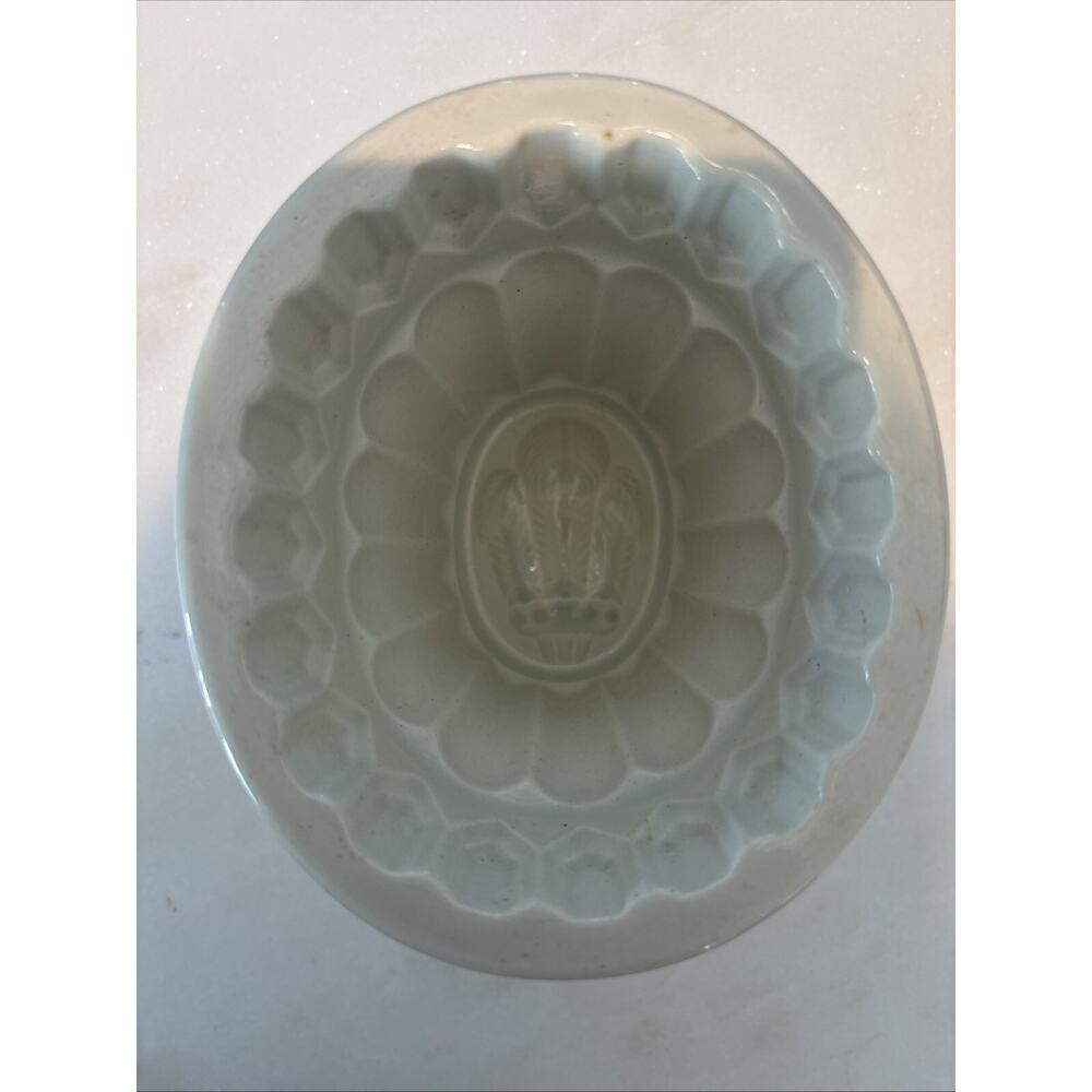 Antique 19th Century Copeland Ceramic Jelly Mould Mold Prince of Wales Feathers
